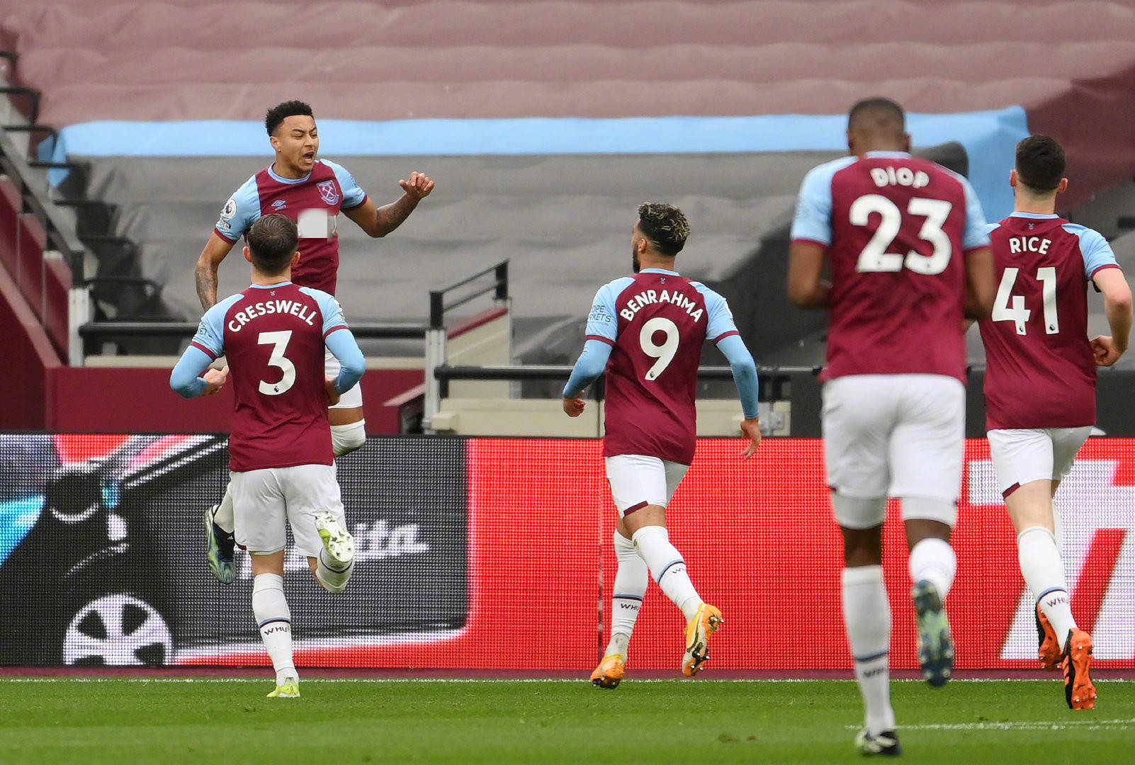 却也让她深 却也让她深