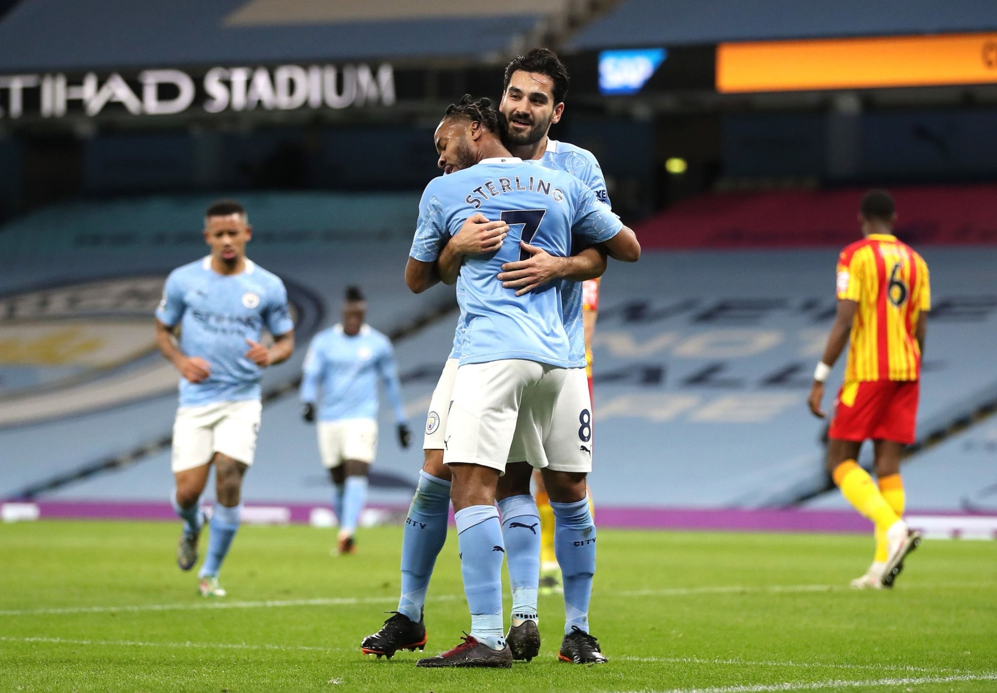 人充满期待 人充满期待